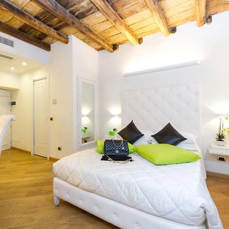 ローマ ドムス スパーニャ カポ レ カーセ Bed & Breakfast エクステリア 写真