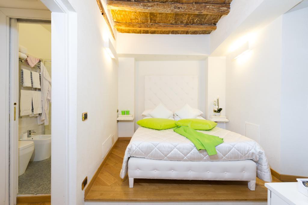 ローマ ドムス スパーニャ カポ レ カーセ Bed & Breakfast エクステリア 写真