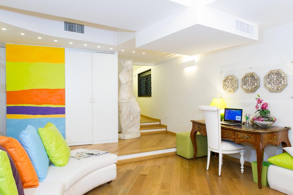 ローマ ドムス スパーニャ カポ レ カーセ Bed & Breakfast エクステリア 写真